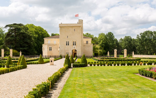 拉圖嘉利酒莊（Chateau La Tour-Carnet）